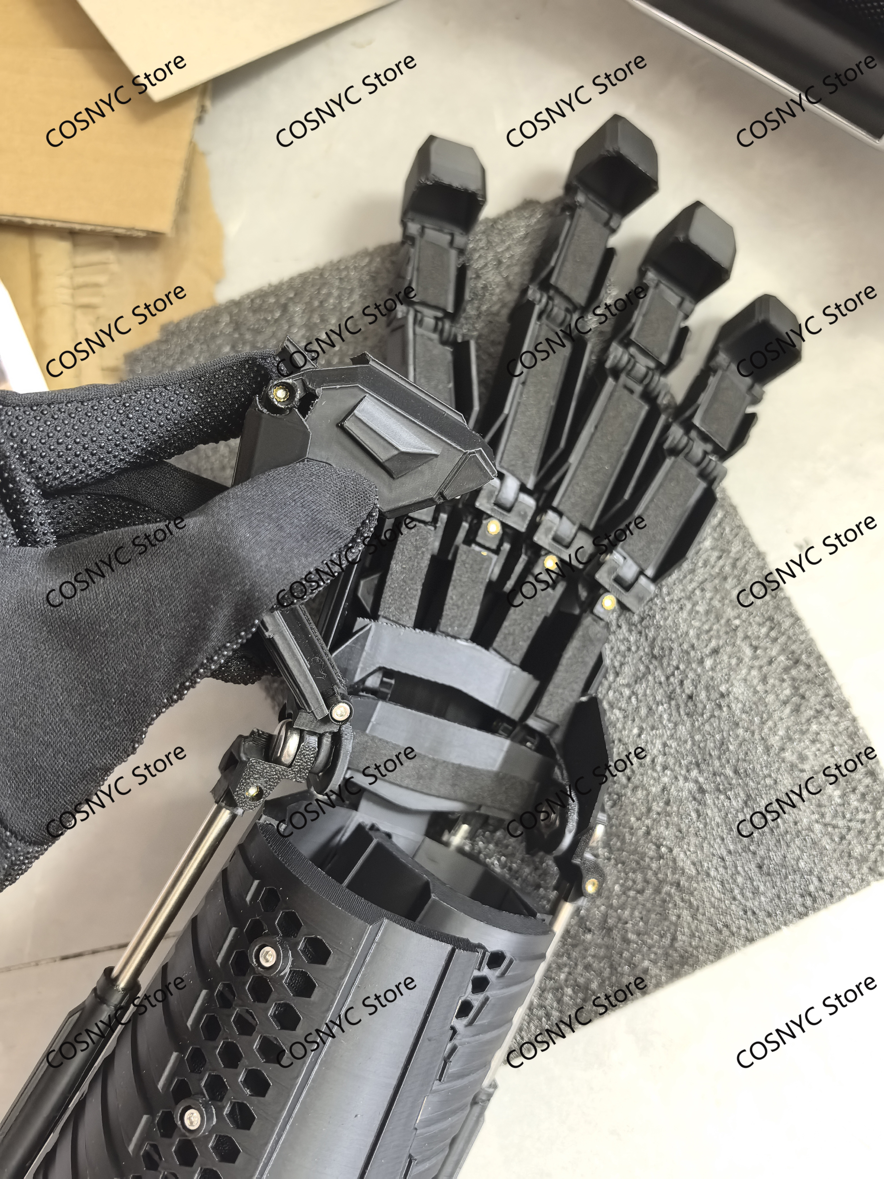 Wearable Machinery Gauntlet Cy - 3D Printing Games Free review and price